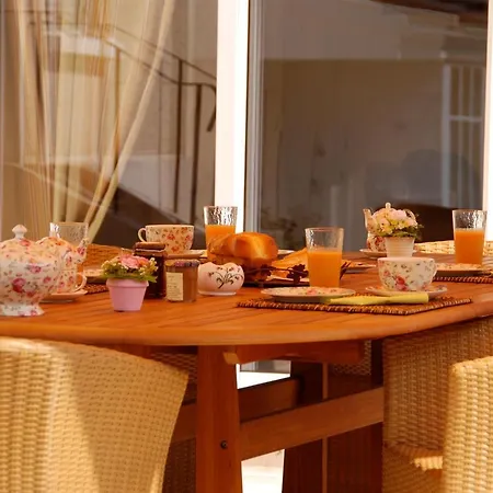 Chez Camille Couette-café 3*