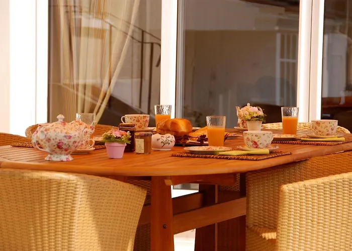 Chez Camille Bed & Breakfast 3*